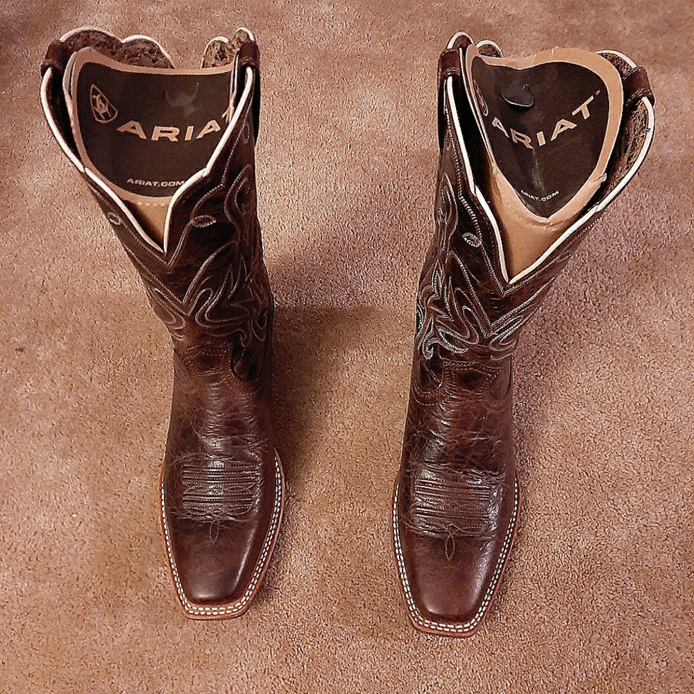 Ariat women's western boots. Size 10B